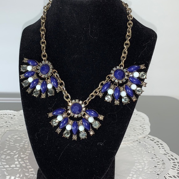 Vintage Statement Necklace. Blue/white Beads Nestled in a GoldTone necklace. Be… - Picture 2 of 3